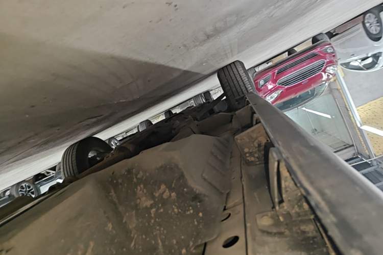 Used Haval M6 2019 1.5T DCT Two-Wheel Drive Elite Version China VI Standard Left Side Sill