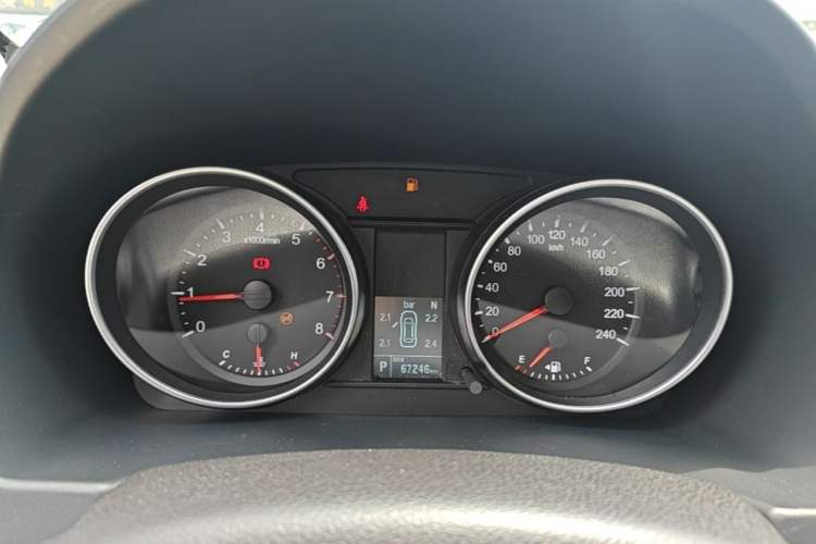 Used Haval M6 2019 1.5T DCT Two-Wheel Drive Elite Version China VI Standard Odometer Close Up
