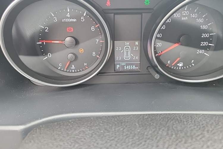 Used Haval M6 2019 1.5T DCT Two-Wheel Drive Value Edition China VI Standard Odometer Close Up