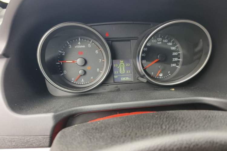 Used Haval M6 2019 1.5T Manual Two-Wheel Drive Elite Version China VI Standard Odometer Close Up