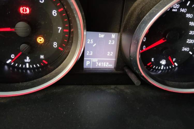 Used Haval M6 2019 1.5T DCT Two-Wheel Drive Elite Version China V Standard Odometer Close Up