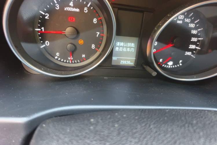 Used Haval M6 2019 1.5T Manual Two-Wheel Drive Elite Version China VI Standard Odometer Close Up