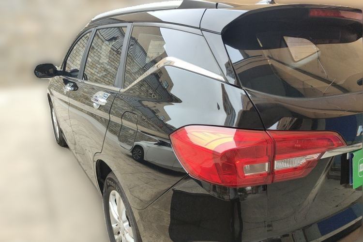 Used Haval M6 2019 1.5T DCT Two-Wheel Drive Elite Version China V Standard Rear Left 45 Deg
