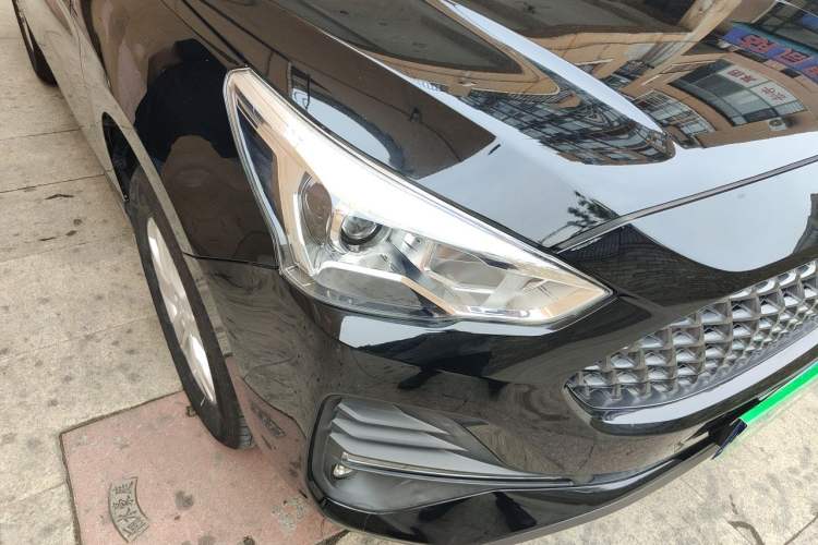Used Haval M6 2019 1.5T DCT Two-Wheel Drive Elite Version China V Standard Right Front Headlight