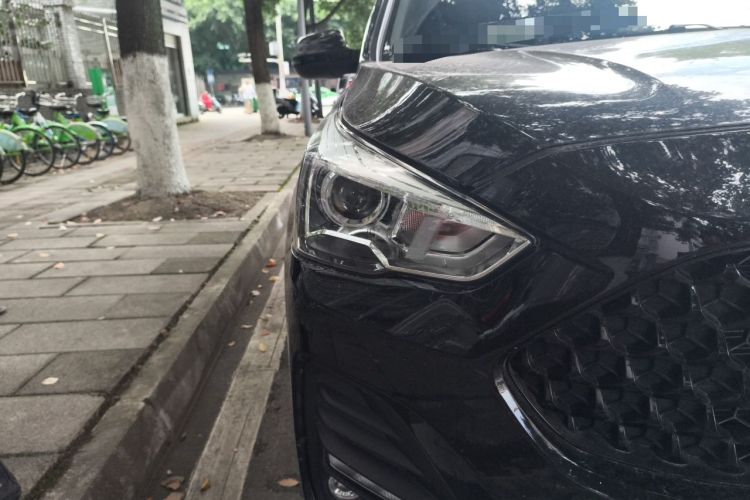 Used Haval M6 2019 1.5T DCT Two-Wheel Drive Elite Version China VI Standard Right Front Headlight