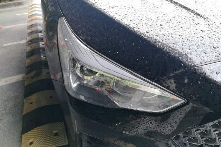 Used Haval M6 2019 1.5T DCT Two-Wheel Drive Value Edition China VI Standard Right Front Headlight
