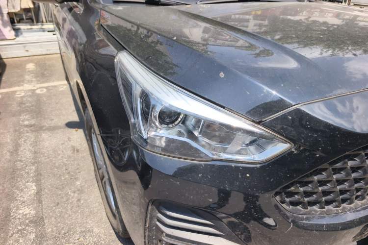 Used Haval M6 2019 1.5T Manual Two-Wheel Drive Elite Version China VI Standard Right Front Headlight