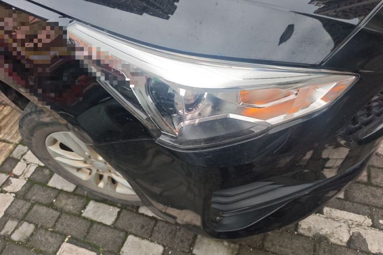 Used Haval M6 2019 1.5T Manual Two-Wheel Drive Elite Version China VI Standard Right Front Headlight