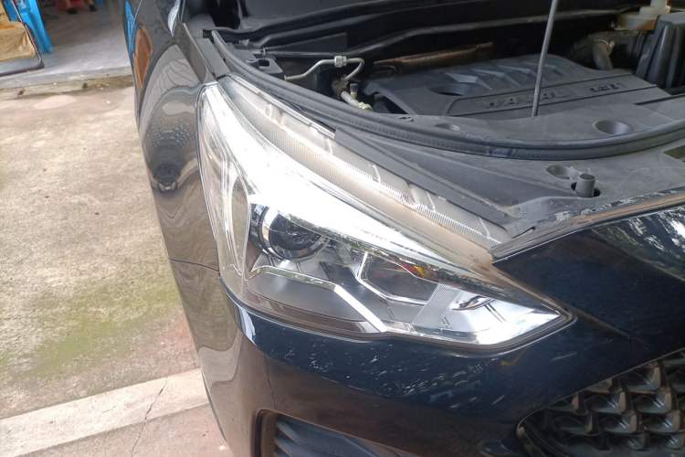 Used Haval M6 2019 1.5T Manual Two-Wheel Drive Elite Version China VI Standard Right Front Headlight