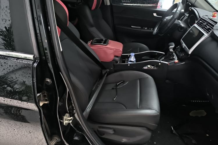 Used Haval M6 2019 1.5T DCT Two-Wheel Drive Value Edition China VI Standard Right Front Seat