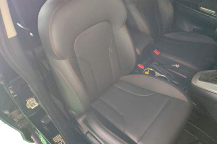 Used Haval M6 2019 1.5T DCT Two-Wheel Drive Value Edition China VI Standard Right Front Seat