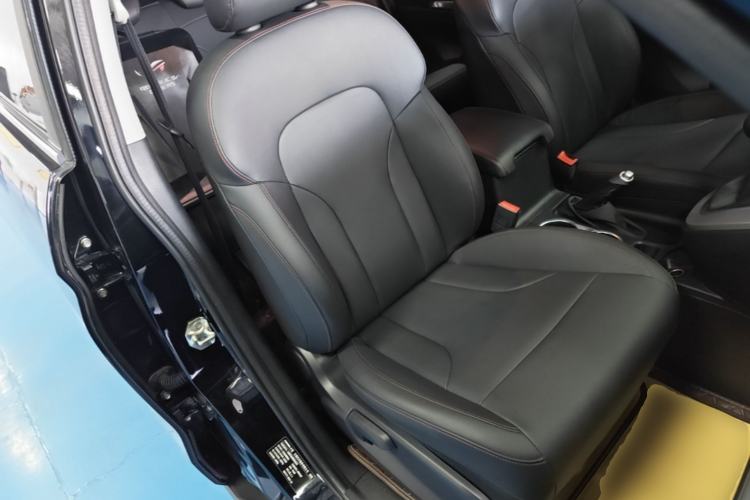 Used Haval M6 2019 1.5T DCT Two-Wheel Drive Value Edition China VI Standard Right Front Seat
