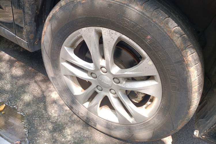 Used Haval M6 2019 1.5T Manual Two-Wheel Drive Elite Version China V Standard Right Front Wheel Hub