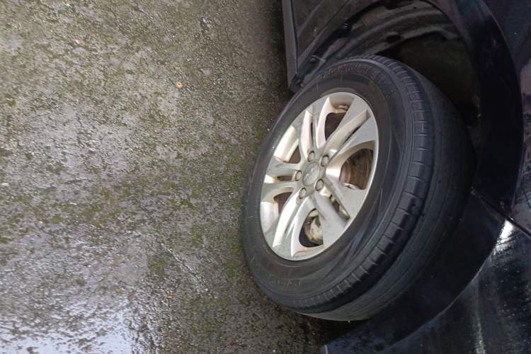 Used Haval M6 2019 1.5T DCT Two-Wheel Drive Elite Version China VI Standard Right Front Wheel Hub