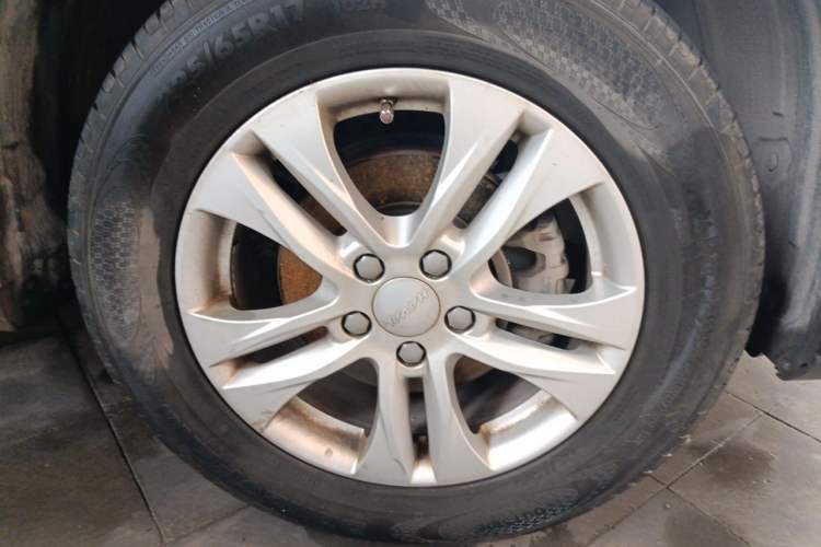 Used Haval M6 2019 1.5T DCT Two-Wheel Drive Elite Version China V Standard Right Front Wheel Hub