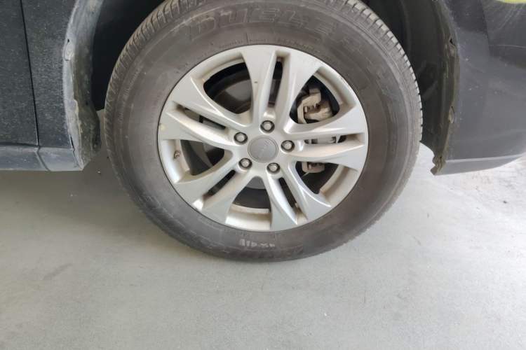 Used Haval M6 2019 1.5T DCT Two-Wheel Drive Elite Version China V Standard Right Front Wheel Hub