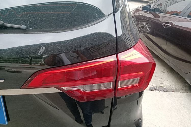 Used Haval M6 2019 1.5T Manual Two-Wheel Drive Elite Version China VI Standard Right Rear Taillight
