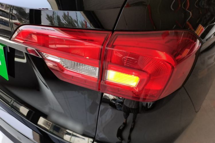 Used Haval M6 2019 1.5T Manual Two-Wheel Drive Elite Version China VI Standard Right Rear Taillight