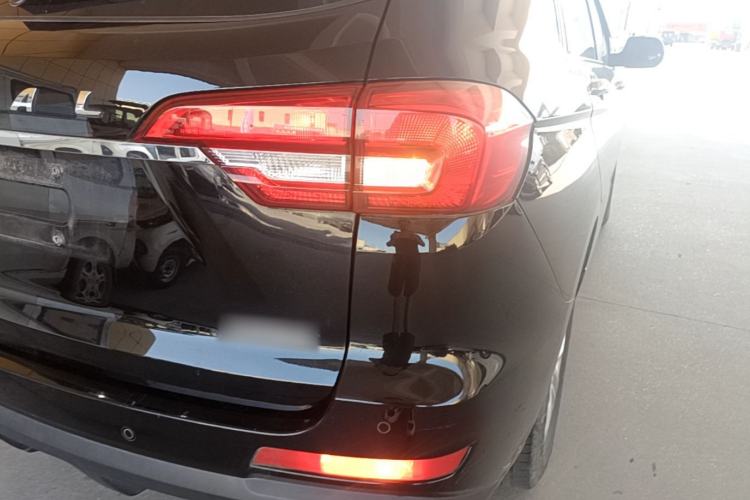 Used Haval M6 2019 1.5T DCT Two-Wheel Drive Value Edition China VI Standard Right Rear Taillight