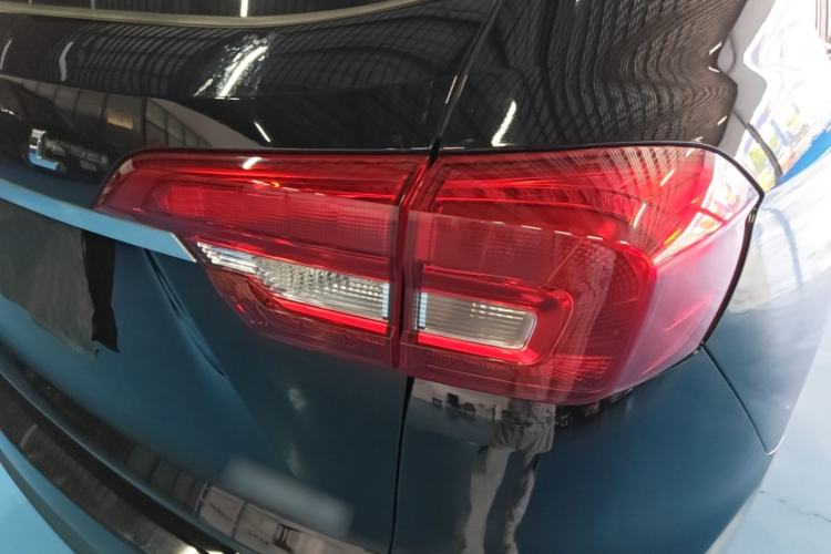 Used Haval M6 2019 1.5T DCT Two-Wheel Drive Value Edition China VI Standard Right Rear Taillight