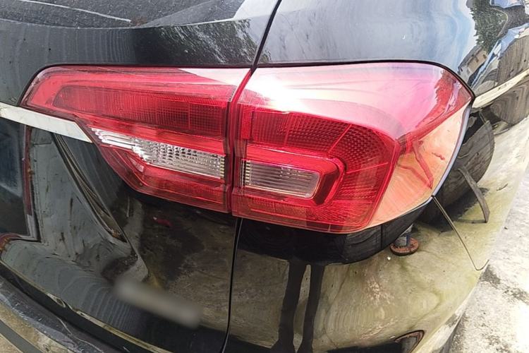 Used Haval M6 2019 1.5T DCT Two-Wheel Drive Elite Version China VI Standard Right Rear Taillight