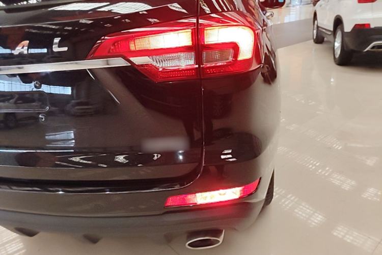 Used Haval M6 2019 1.5T DCT Two-Wheel Drive Elite Version China VI Standard Right Rear Taillight