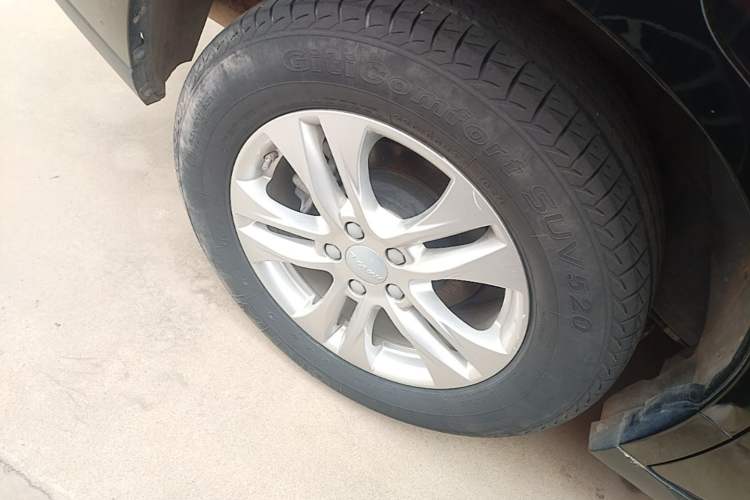 Used Haval M6 2019 1.5T DCT Two-Wheel Drive Value Edition China VI Standard Right Rear Wheel Hub