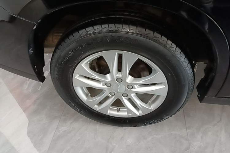 Used Haval M6 2019 1.5T DCT Two-Wheel Drive Elite Version China VI Standard Right Rear Wheel Hub