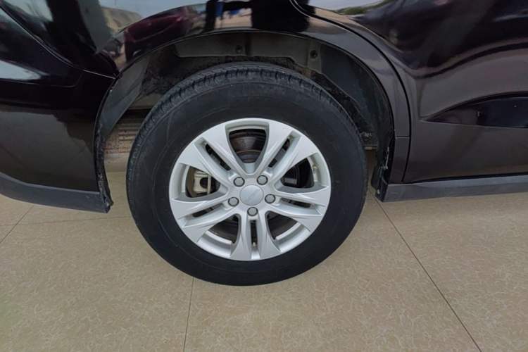 Used Haval M6 2019 1.5T DCT Two-Wheel Drive Value Edition China VI Standard Right Rear Wheel Hub