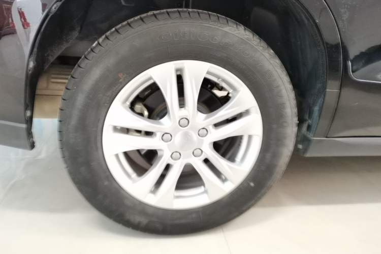 Used Haval M6 2019 1.5T DCT Two-Wheel Drive Value Edition China VI Standard Right Rear Wheel Hub
