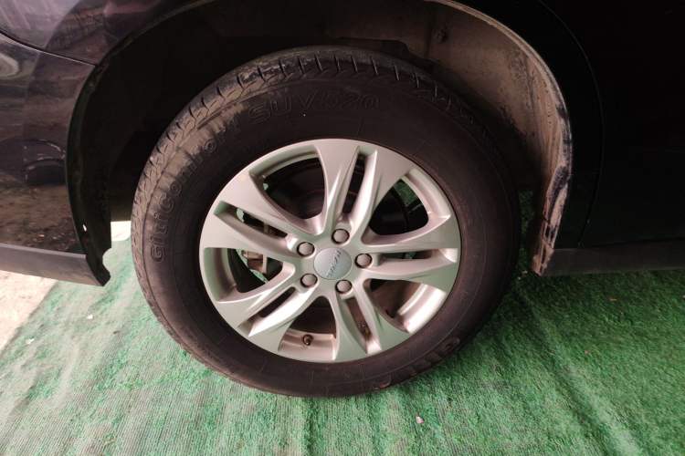 Used Haval M6 2019 1.5T DCT Two-Wheel Drive Value Edition China VI Standard Right Rear Wheel Hub