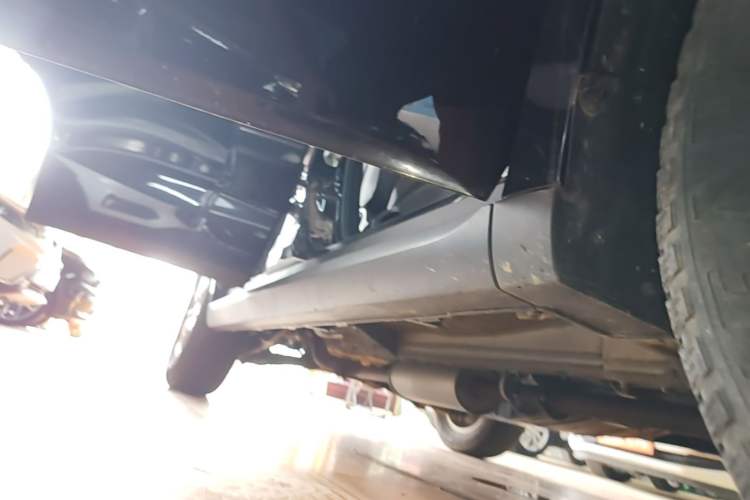 Used Haval M6 2019 1.5T DCT Two-Wheel Drive Value Edition China VI Standard Right Side Sill