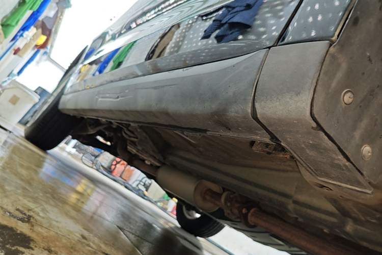 Used Haval M6 2019 1.5T DCT Two-Wheel Drive Value Edition China VI Standard Right Side Sill