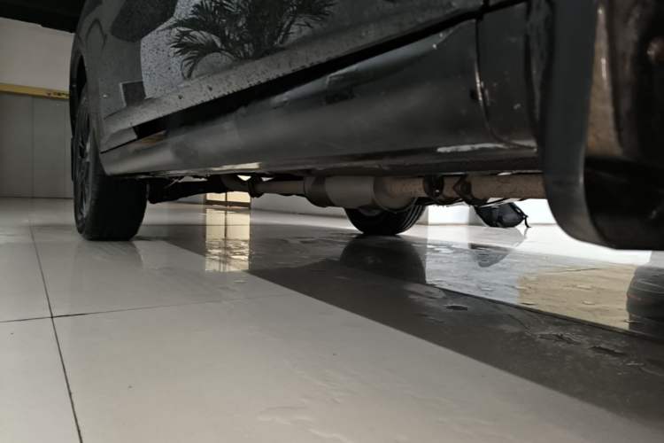 Used Haval M6 2019 1.5T DCT Two-Wheel Drive Value Edition China VI Standard Right Side Sill
