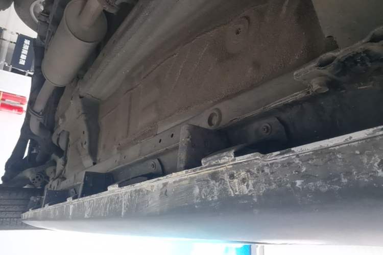 Used Haval M6 2019 1.5T DCT Two-Wheel Drive Value Edition China VI Standard Right Side Sill
