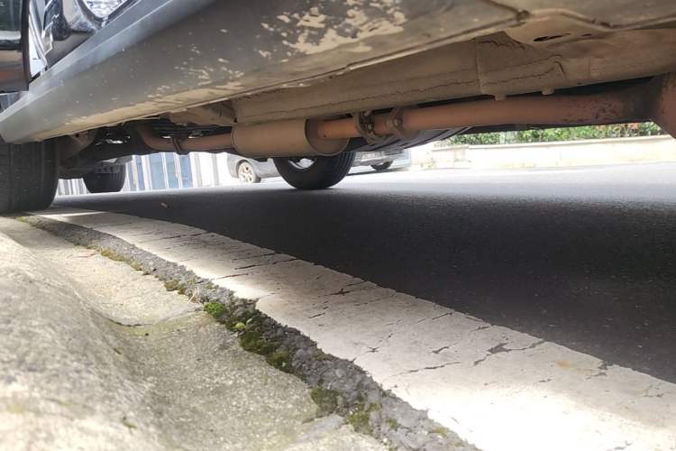 Used Haval M6 2019 1.5T Manual Two-Wheel Drive Elite Version China VI Standard Right Side Sill