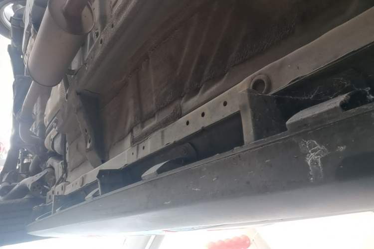 Used Haval M6 2019 1.5T Manual Two-Wheel Drive Elite Version China VI Standard Right Side Sill