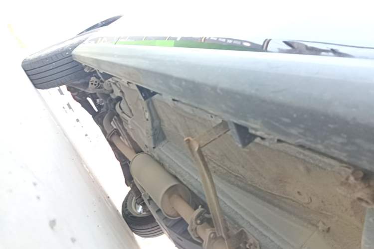 Used Haval M6 2019 1.5T DCT Two-Wheel Drive Urban Version China VI Standard Right Side Sill