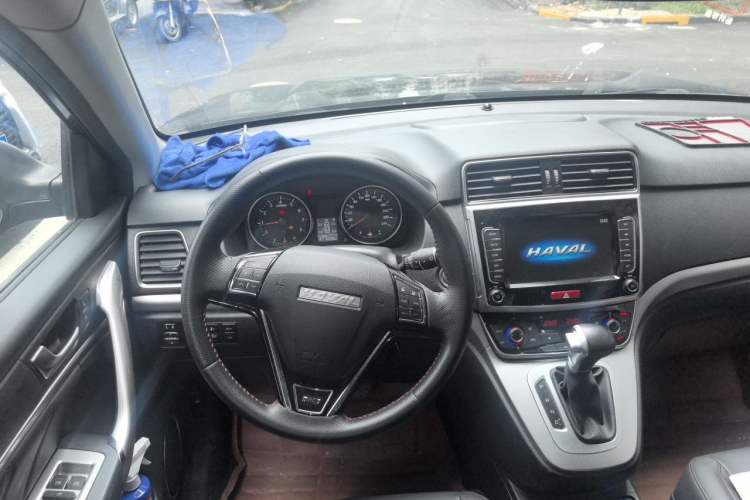 Used Haval M6 2019 1.5T DCT Two-Wheel Drive Elite Version China VI Standard Steering Wheel