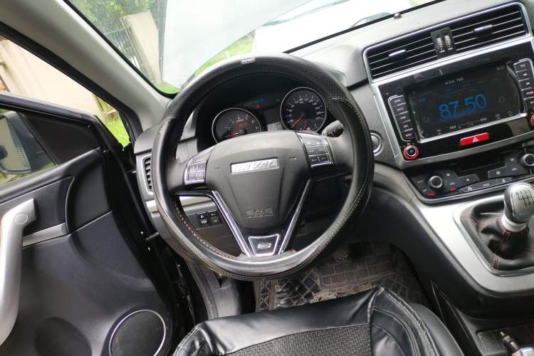 Used Haval M6 2019 1.5T Manual Two-Wheel Drive Elite Version China VI Standard Steering Wheel