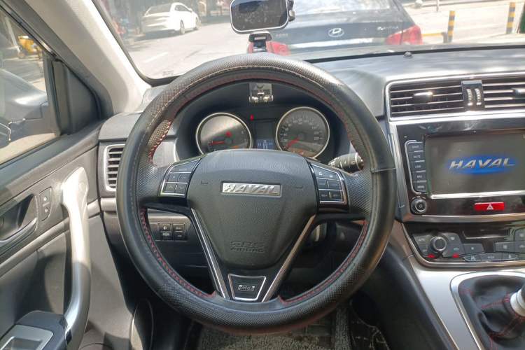 Used Haval M6 2019 1.5T Manual Two-Wheel Drive Elite Version China V Standard Steering Wheel