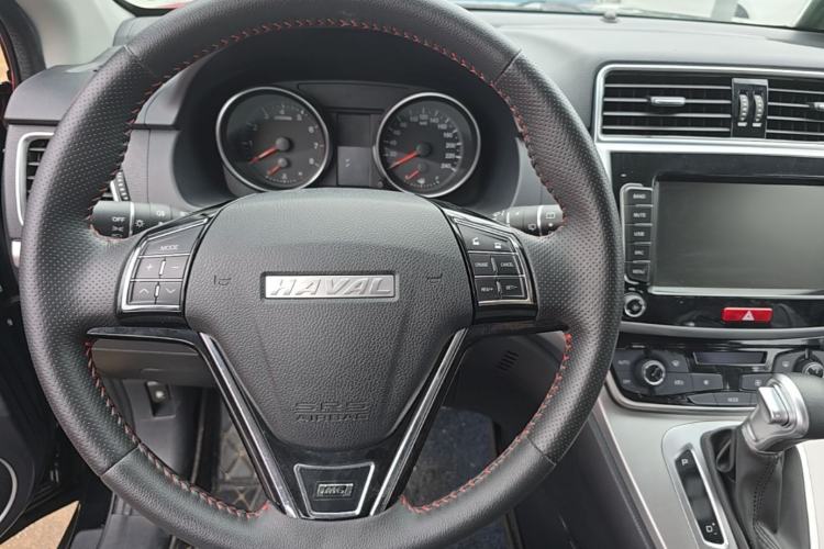 Used Haval M6 2019 1.5T DCT Two-Wheel Drive Elite Version China VI Standard Steering Wheel