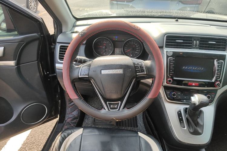 Used Haval M6 2019 1.5T DCT Two-Wheel Drive Elite Version China VI Standard Steering Wheel