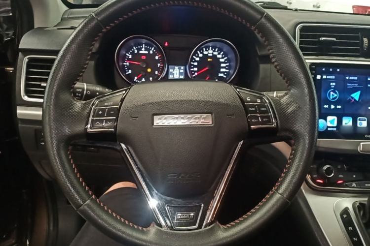 Used Haval M6 2019 1.5T DCT Two-Wheel Drive Elite Version China VI Standard Steering Wheel