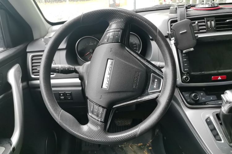 Used Haval M6 2019 1.5T DCT Two-Wheel Drive Value Edition China VI Standard Steering Wheel
