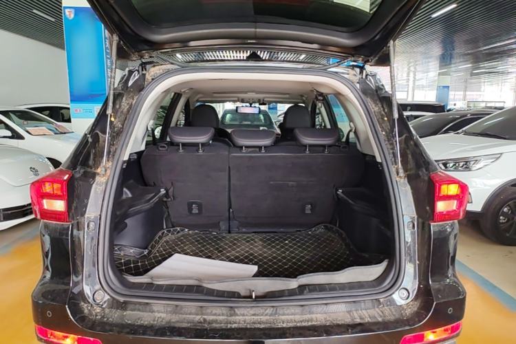 Used Haval M6 2019 1.5T DCT Two-Wheel Drive Value Edition China VI Standard Trunk