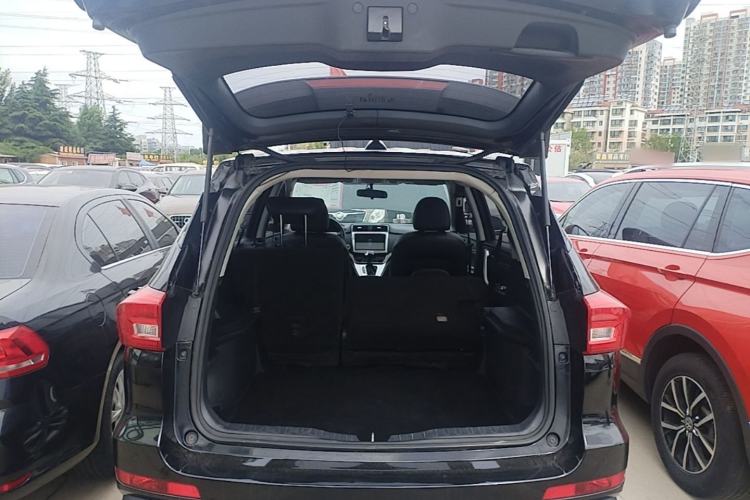 Used Haval M6 2019 1.5T DCT Two-Wheel Drive Value Edition China VI Standard Trunk