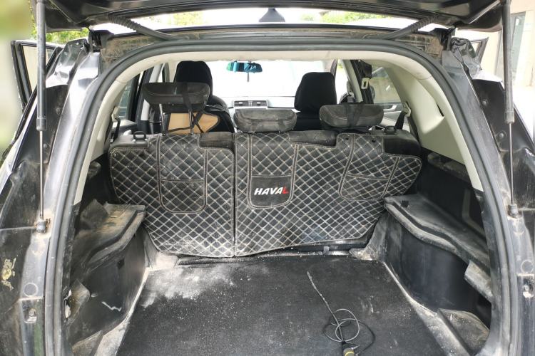 Used Haval M6 2019 1.5T Manual Two-Wheel Drive Elite Version China VI Standard Trunk