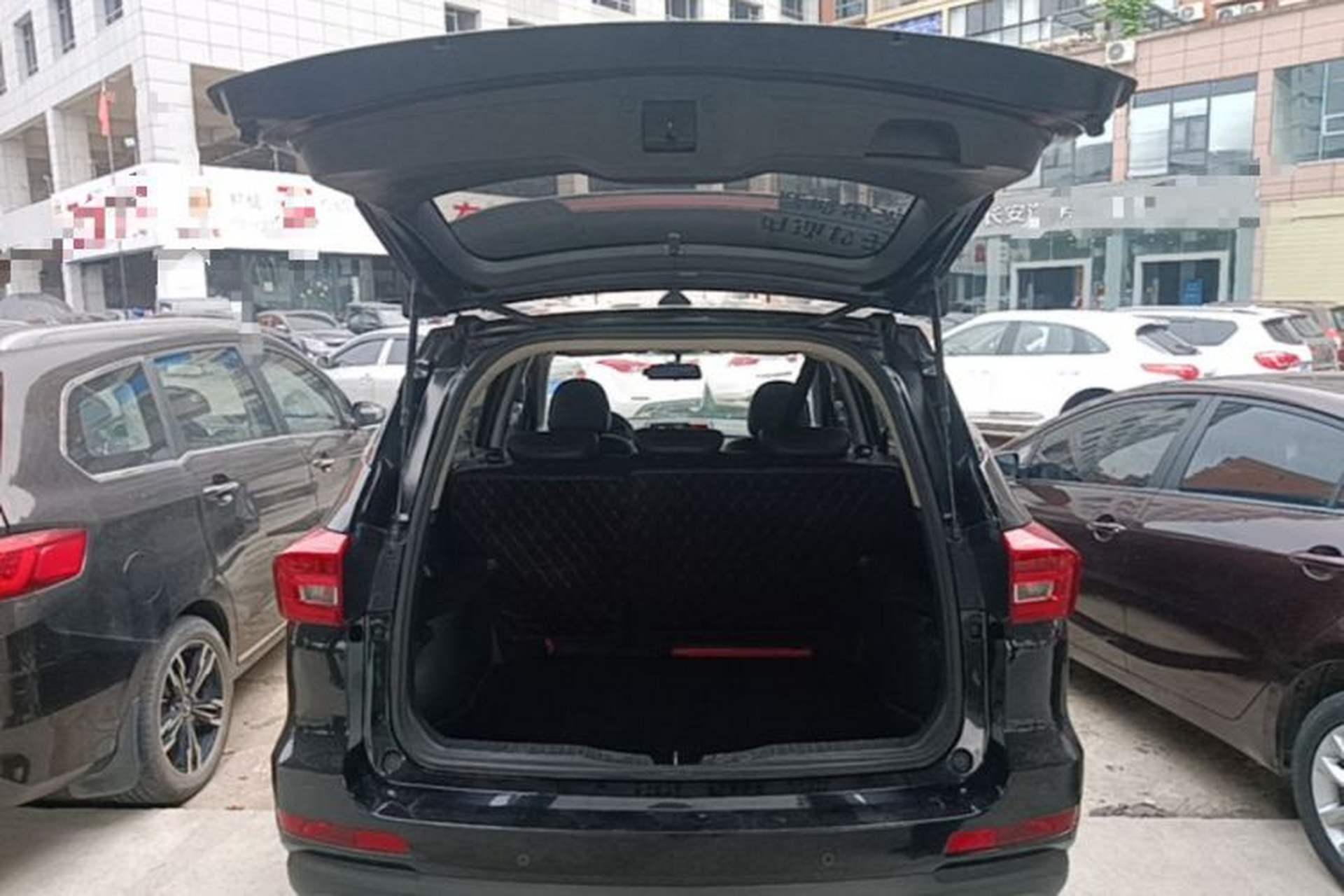 Used Haval M6 2019 1.5T Manual Two-Wheel Drive Elite Version China VI Standard Trunk