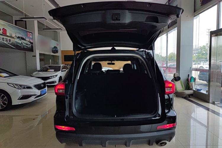 Used Haval M6 2019 1.5T DCT Two-Wheel Drive Value Edition China VI Standard Trunk